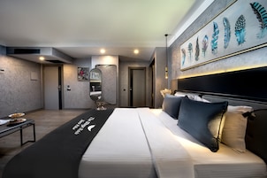 Junior Suite | Premium bedding, memory foam beds, minibar, in-room safe