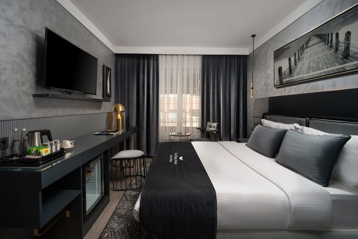 Ropa de cama hipoalergénica y minibar 