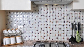 Full-sized fridge, microwave, oven, stovetop - Legend Apartments (Fethiye)