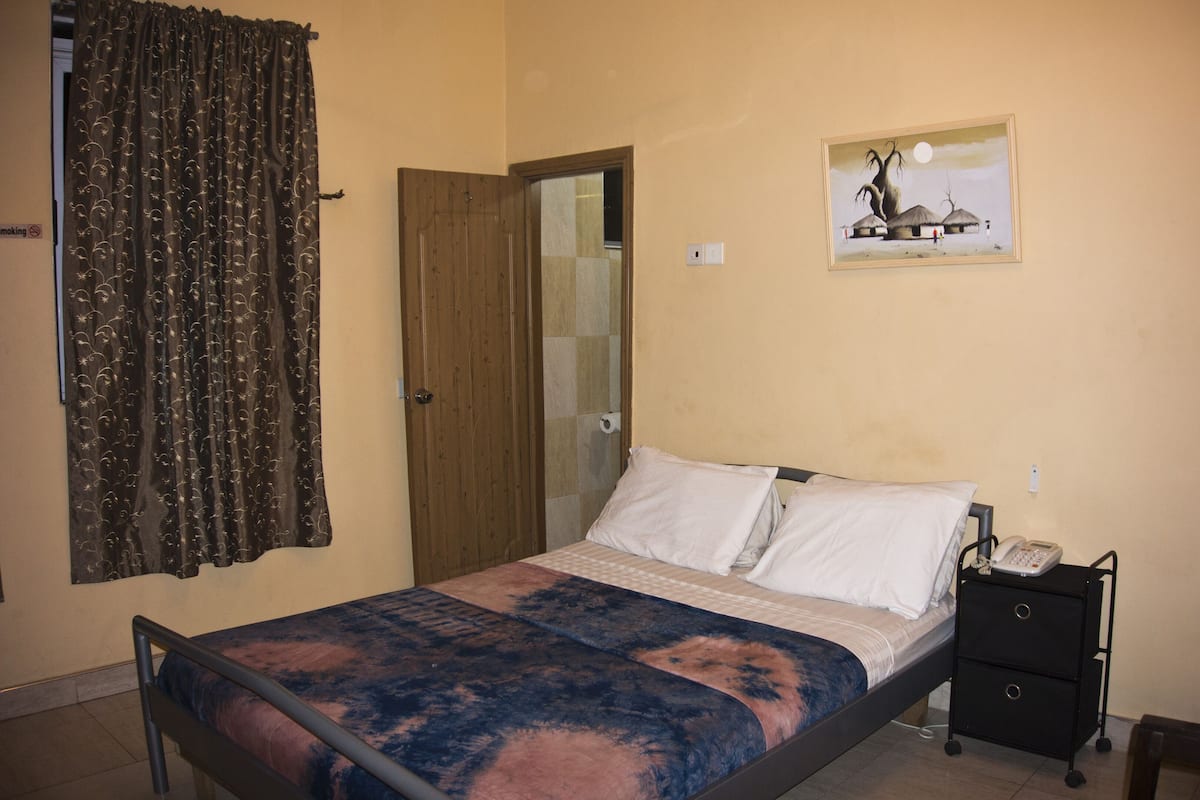 Standard Double Room, 1 Double Bed, Private Bathroom | Memory-foam beds, in-room safe, desk, laptop workspace