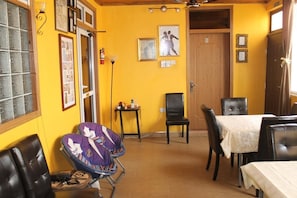 Free daily continental breakfast  - Jesiwa B's Little Palace (Accra)