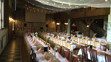 Banquet hall