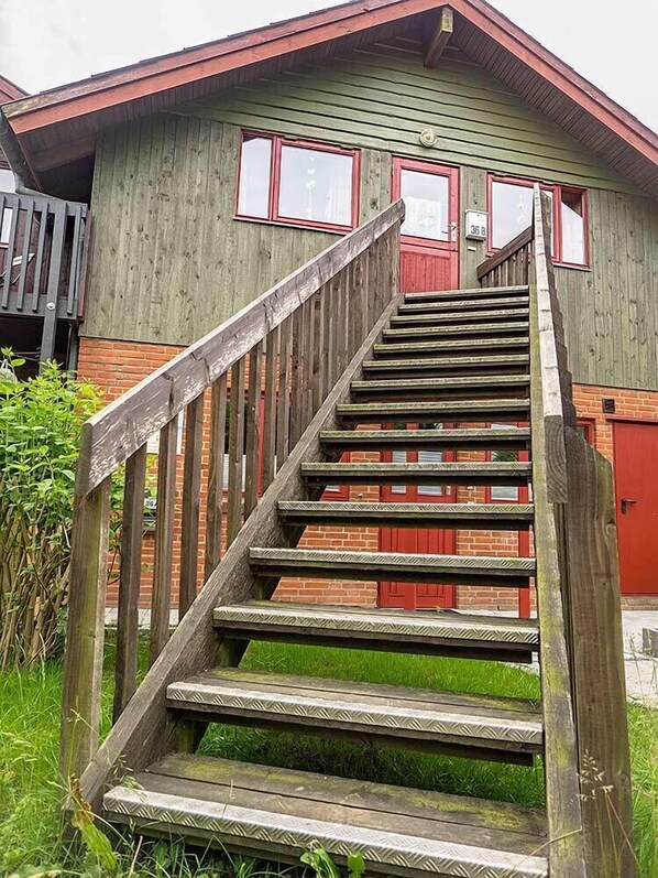 Vista frontal de la propiedad