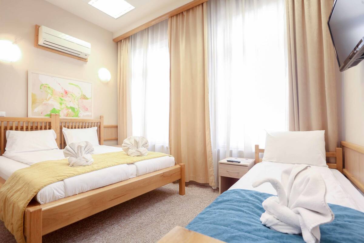 奢華開放式客房, 1 間臥室, 城市景觀 | 埃及棉床單、高級寢具、迷你吧、書桌