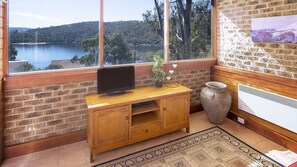 Townhome, 3 Bedrooms, Lake View | Room amenity