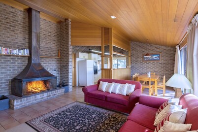 Bundilla 4- Townhouse with free Wifi