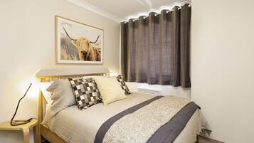 3 bedrooms, iron/ironing board, free WiFi, bed sheets