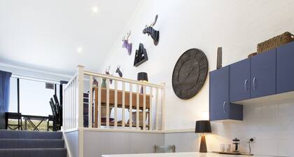 Acacia 2 - Luxurious Holiday Townhouse