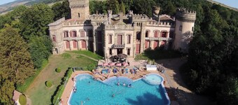 岡修堡城堡飯店