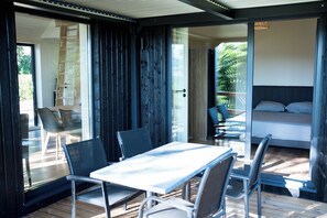 Cottage Elite, 1 Tempat Tidur Queen, pemandangan sungai | Teras/patio