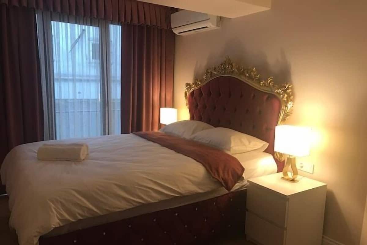 Deluxe Double Room | Peti besi dalam bilik, meja, Wi-fi percuma, akses kerusi roda
