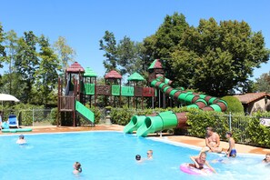 Sun deck - Camping La Grange Fort (Les Pradeaux)