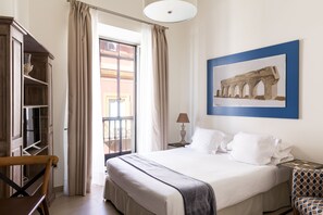 Studio (1 Bathroom - 2C) | Seprai premium, selimut bulu angsa, brankas, dan kedap suara