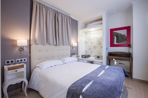 Loftsleilighet, 1 soverom (1 Bathroom - AT) | Sengetøy av topp kvalitet, dundyner, safe på rommet og lydisolert