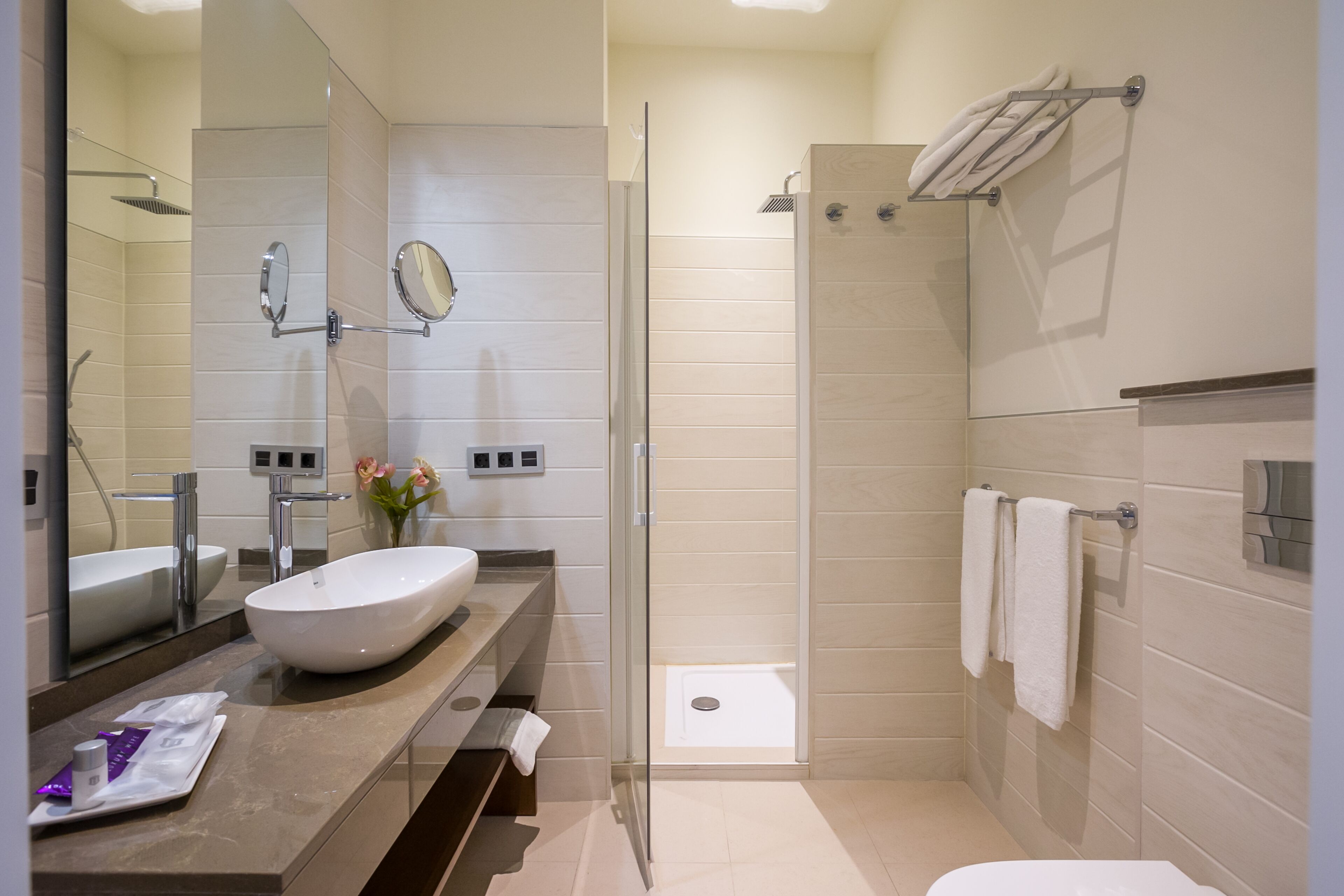 apartamento premium, 1 habitación, 1 baño (2b) | bathroom | shower, hair dryer, towels, soap