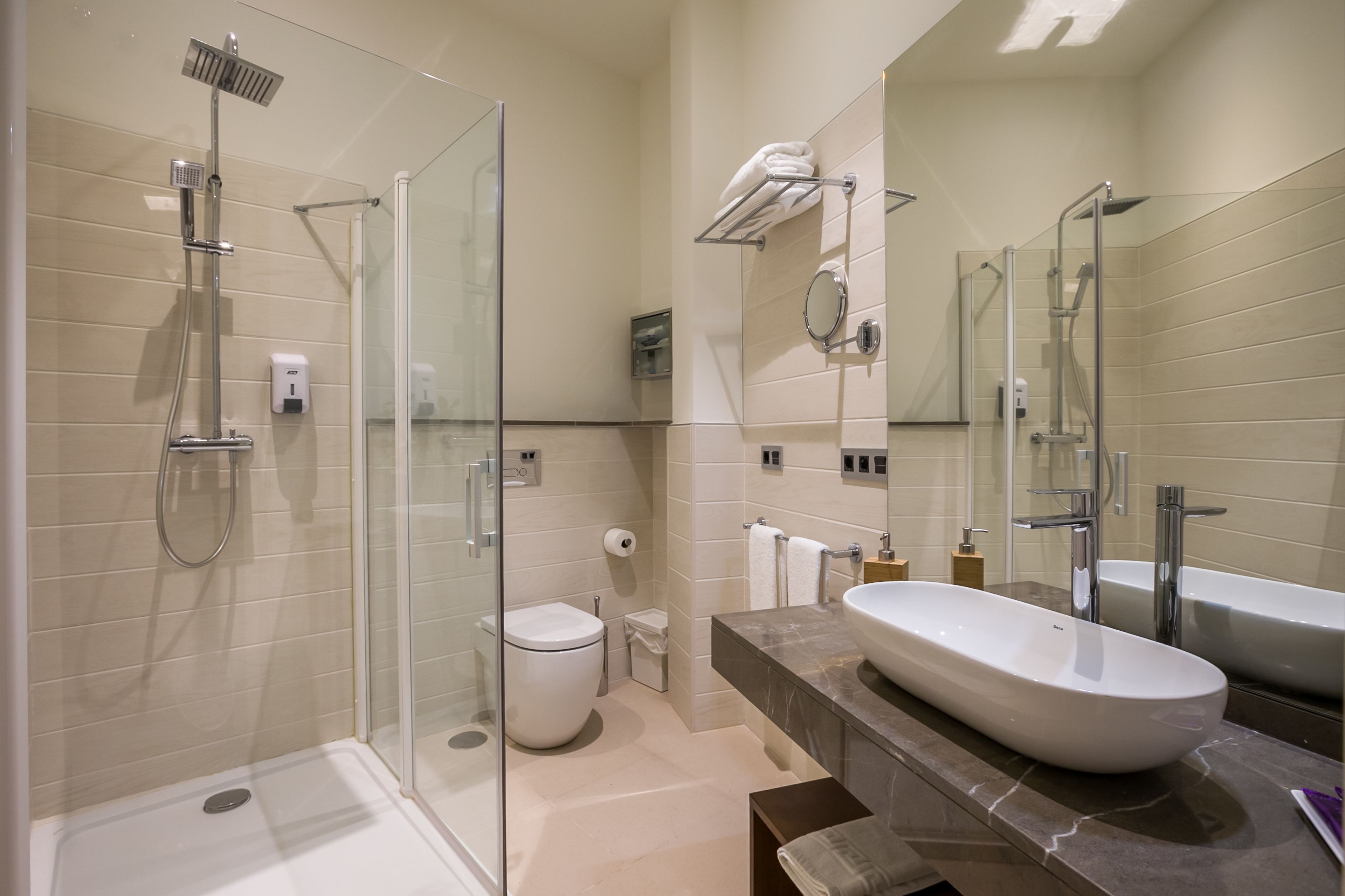 apartment, 1 bedroom, 2 bathrooms (0a) | bathroom | shower, hair dryer, towels, soap