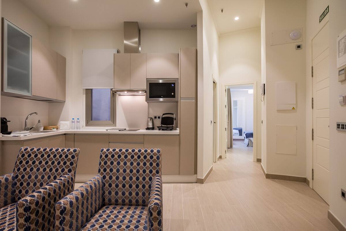 deluxe apartment, 2 bedrooms, 2 bathrooms (1a) | private kitchen | full-sized fridge, microwave, stovetop, dishwasher