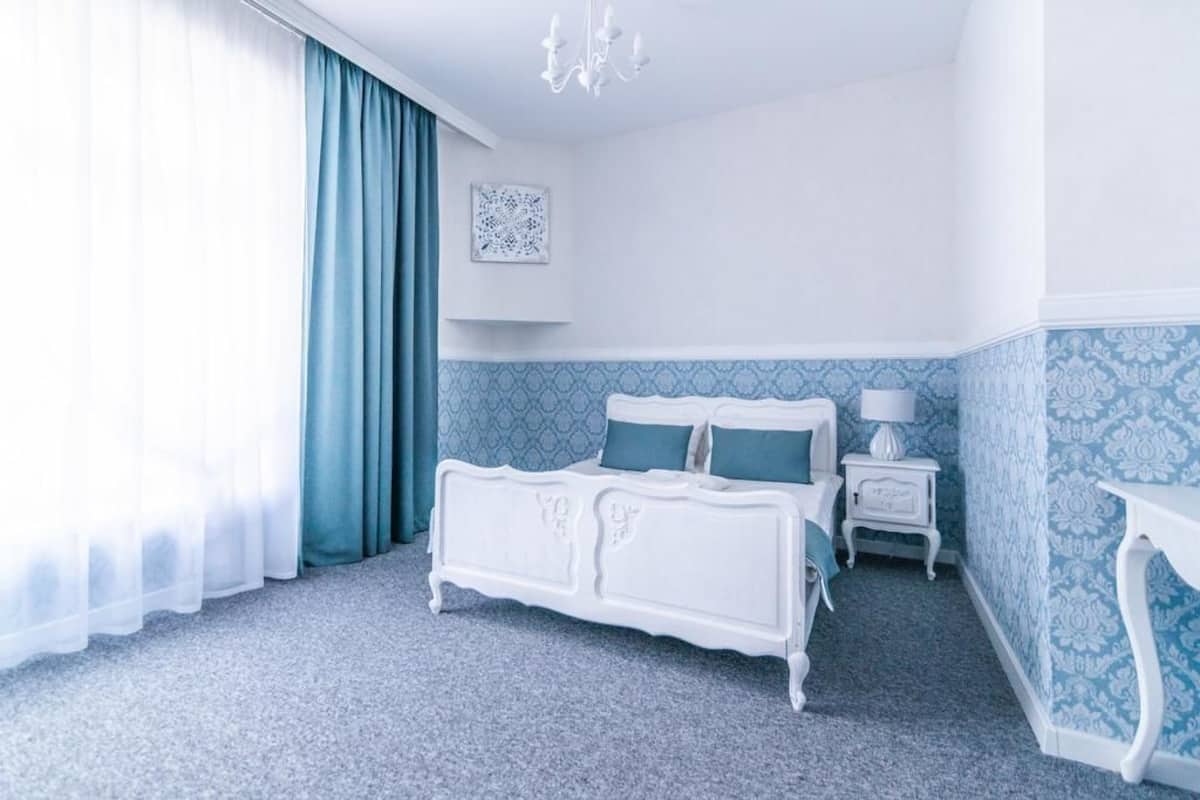 Pokoj dwuosobowy (4) | Blackout drapes, iron/ironing board (on request), WiFi (free)