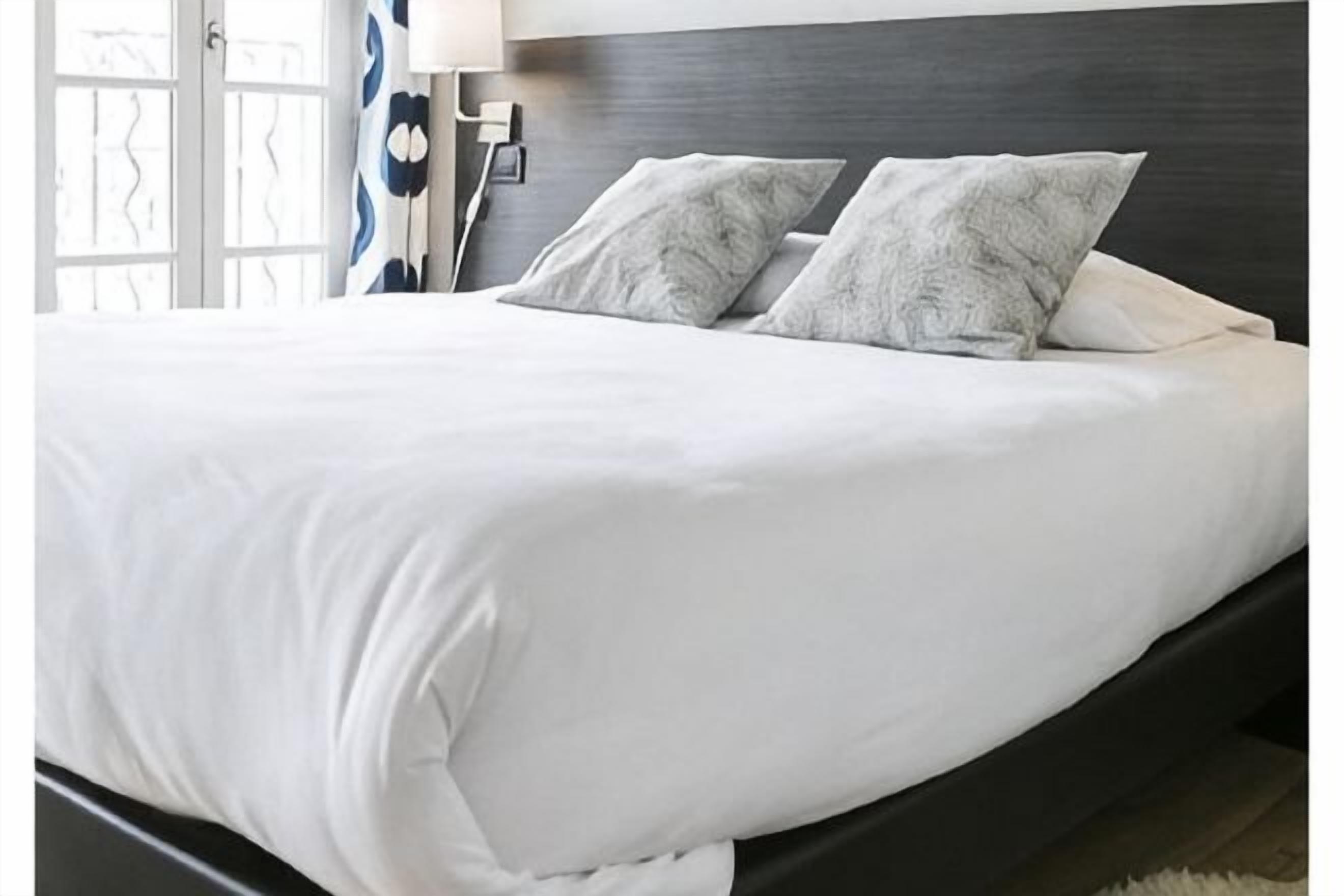 Decoración personalizada, escritorio y sistema de insonorización 