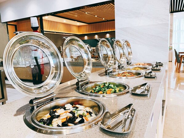 Breakfast served - Holiday Inn Express Jinan Exhibition Center by IHG (Jinan)