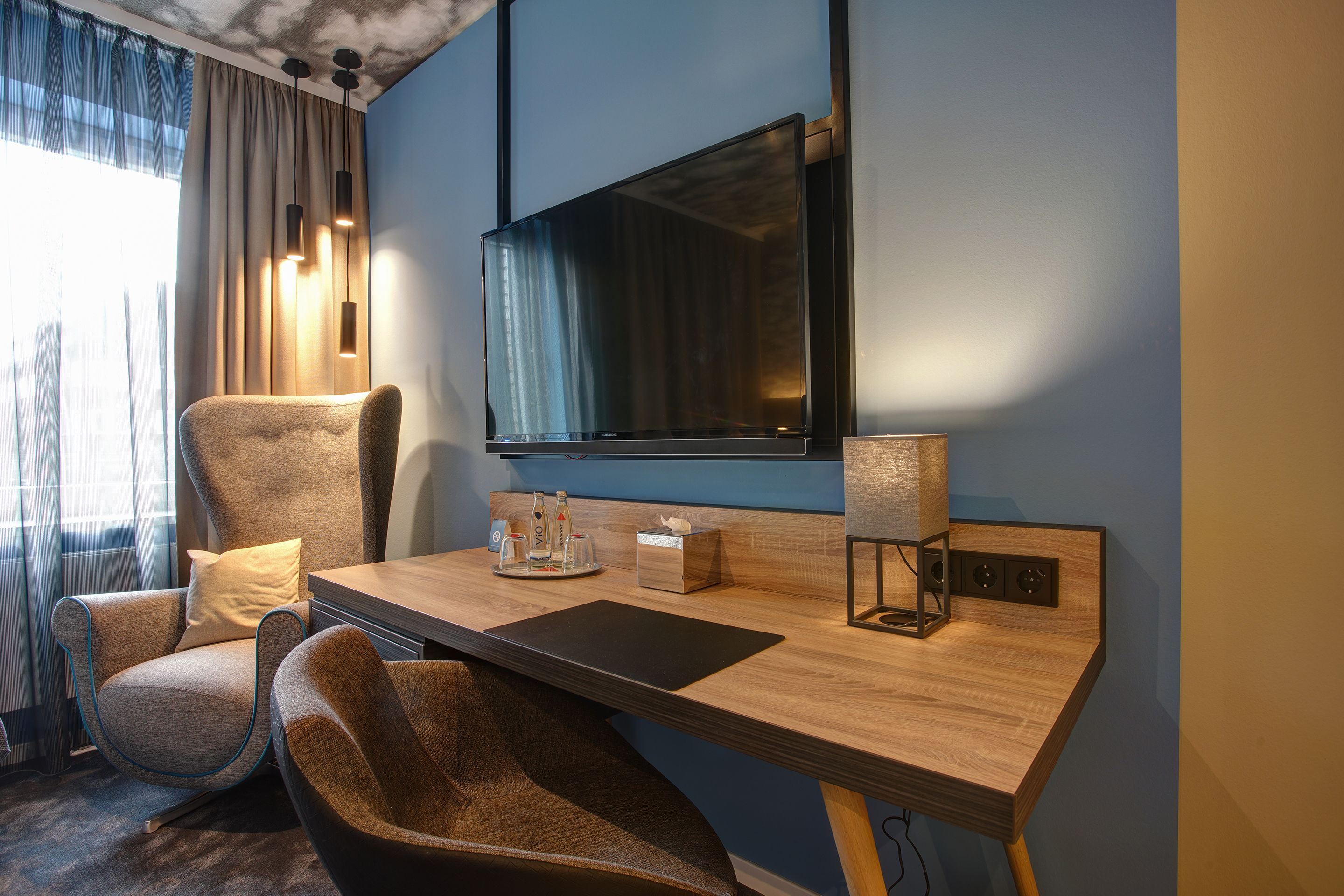 standard double room | hypo-allergenic bedding, in-room safe, desk, blackout curtains