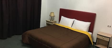 House, 2 Bedrooms | 2 bedrooms, blackout drapes, free WiFi, bed sheets