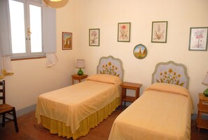 Villa, 6 Bedrooms | 6 bedrooms, free cots/infant beds, rollaway beds, free WiFi - Podere San Giovanni (Narni)