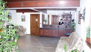Reception - Hotel Izvora (Kranevo)