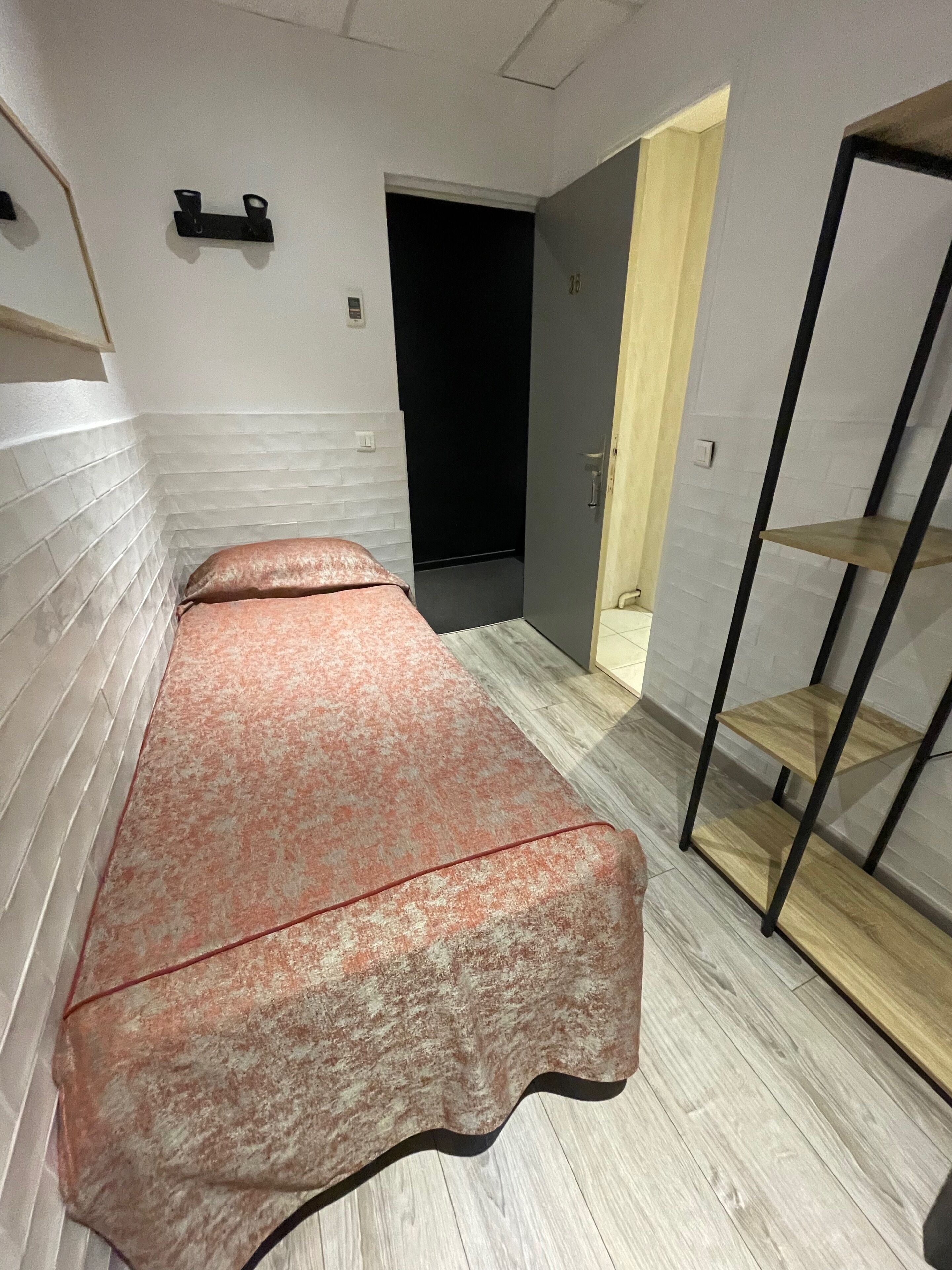 Photo - Hotel de La Comédie - Place De La Comédie-indépendant