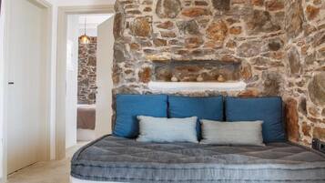 House, 2 Bedrooms, Sea View (Pigasos) | 1 bedroom, premium bedding, minibar, in-room safe