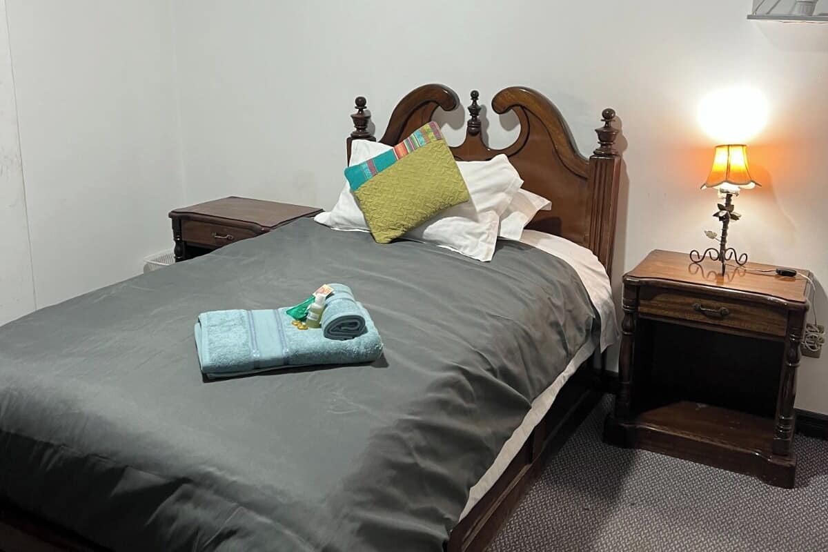 Single Room | WiFi (free), bed sheets