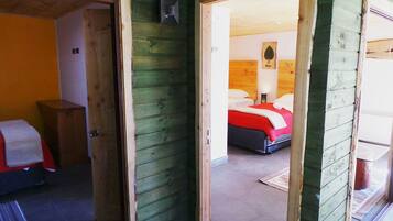 Apartamento Grupal, 2 dormitorios | Cortinas blackout, cunas, camas extra y internet por cable gratis