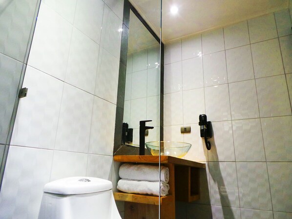 Bathroom - Treca Rupan Lodge (Panguipulli)