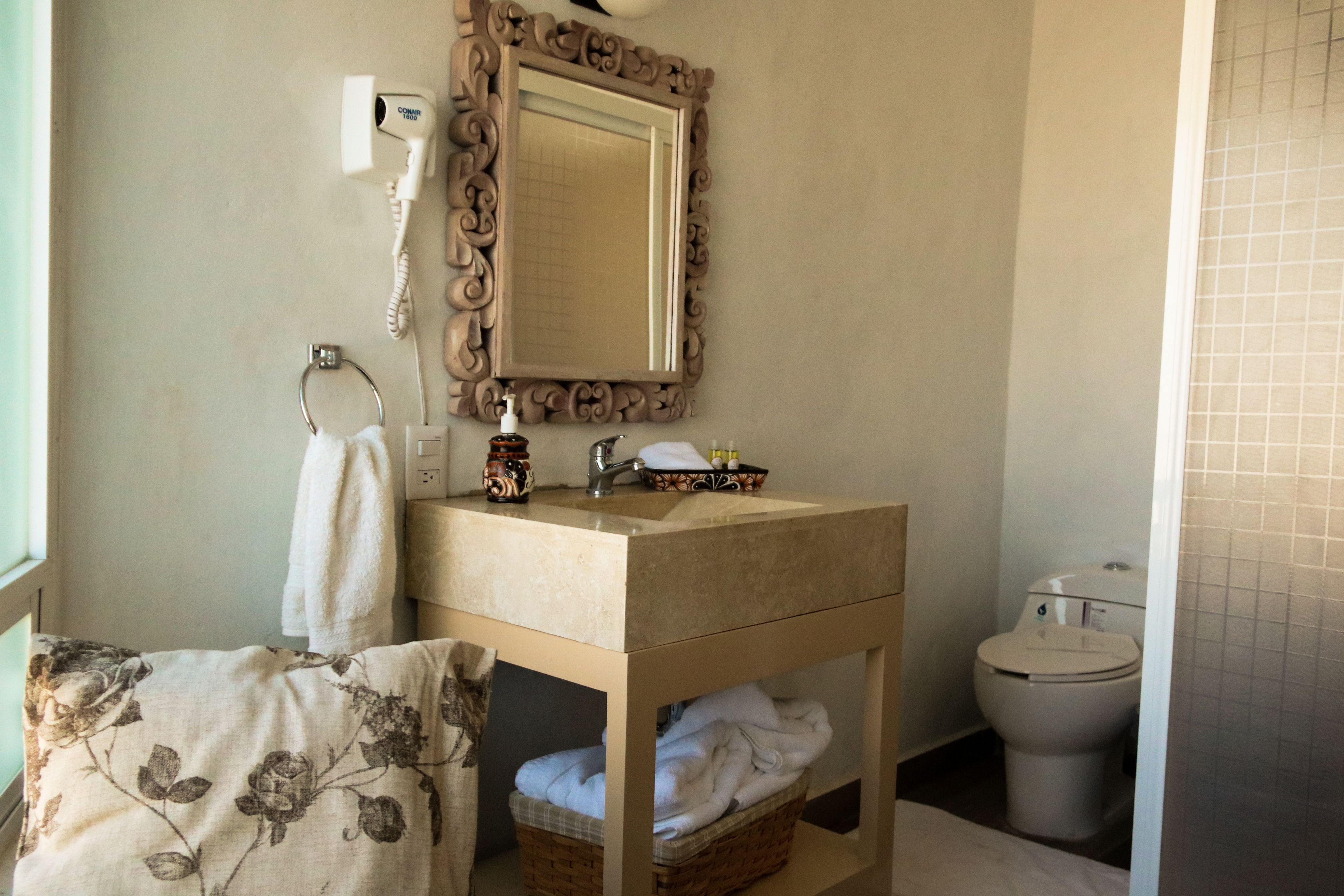 family quadruple room, 2 double beds | bathroom sink