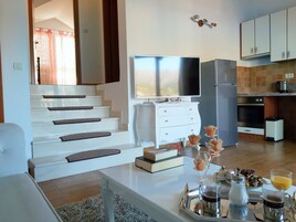 Leilighet – comfort, havneutsikt | Oppholdsområde | TV