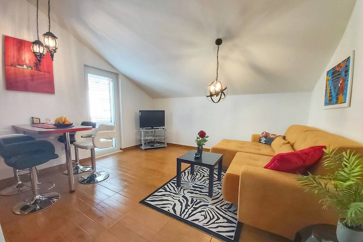 Classic Apartment, 1 King Bed with Sofa bed | Living area | TV