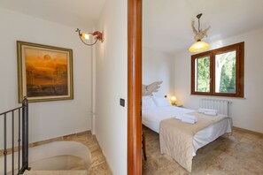 3 bedrooms, travel crib, free WiFi
