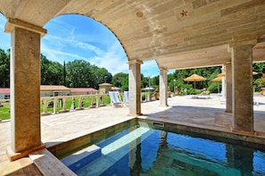 Beheizter Pool