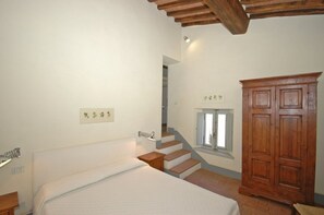 4 bedrooms, travel crib - Brunello 3 - Apartment with swimming pool (Montalcino)