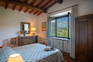 7 camere, ferro/asse da stiro, culla da viaggio, Wi-Fi gratuito