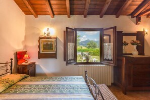 4 室のベッドルーム、アイロン / アイロン台、旅行用ベビーベッド、WiFi (無料)