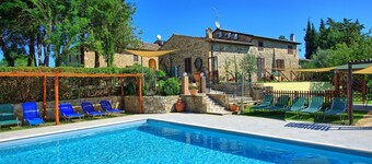 Villa San Quirico D'orcia 7 makuuhuonetta, vuodepaikkoja 18