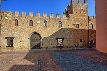 Building Exterior, Main Entrance
