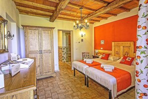 6 Schlafzimmer, Bügeleisen/Bügelbrett, Reisekinderbett, kostenloses WLAN