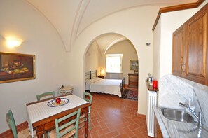 1 bedroom, travel crib, free WiFi, bed sheets