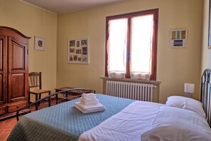 3 camere, culla da viaggio, Wi-Fi gratuito