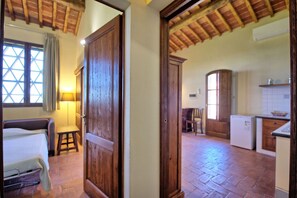 1 bedroom, travel cot - Fornacino 1 - Apartment with swimming pool (Vagliagli)