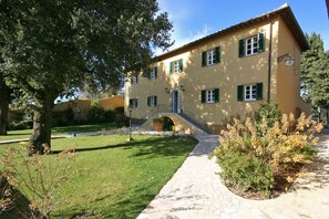 Exterior - Dante 4 - Apartment with swimming pool (Volterra)