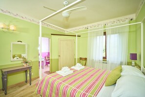 4 bedrooms, iron/ironing board, travel cot, free WiFi