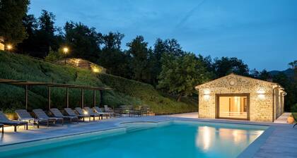 Villa Casentino - Large Country House with private swimming pool in Capolona, Tuscany